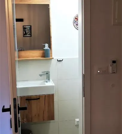 Leon Apartment