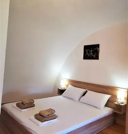 Leon Mostar