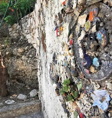 Leon * Mostar