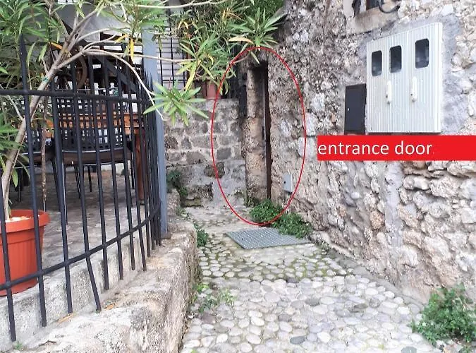 Leon Διαμέρισμα Μόσταρ